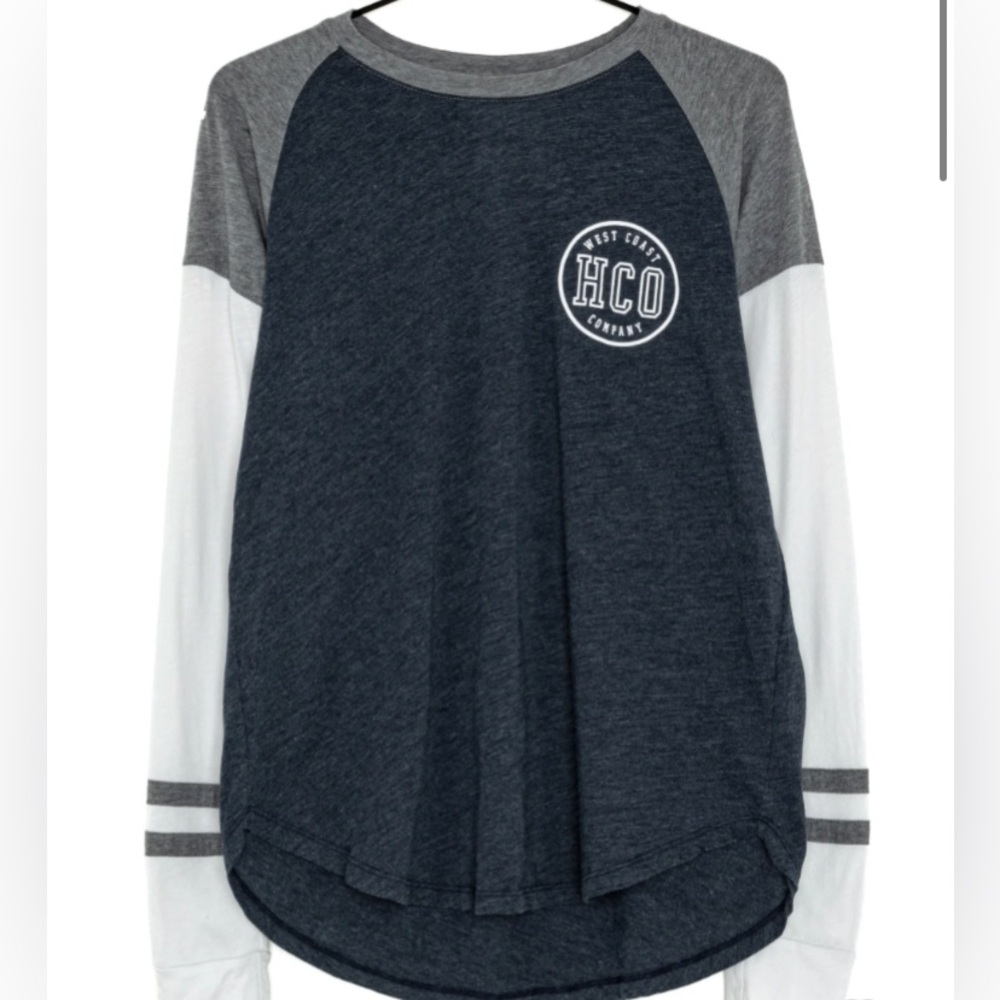 Hollister Gray White Long Oversized Sleeve Tee